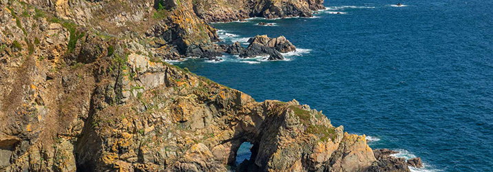 Rugged Cliffs, Caves & Roman Ruins