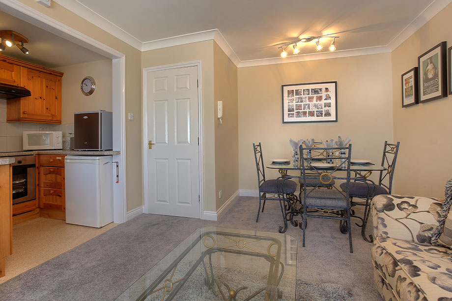 Albany Apartments, Guernsey GuernseyTravel