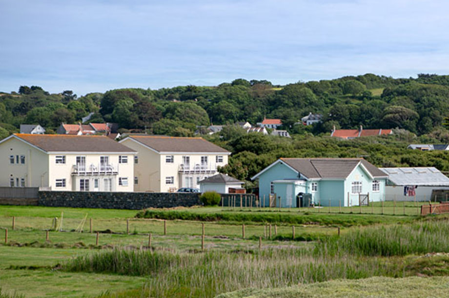Rocquaine Bay Apartments, Guernsey GuernseyTravel