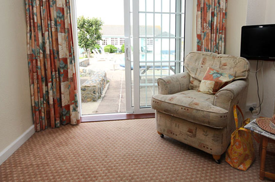 Rocquaine Bay Apartments, Guernsey GuernseyTravel